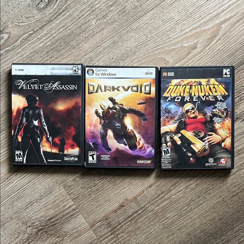 3 Used PC Game Bundle Duke Nukem Dark Void Velvet Assassin